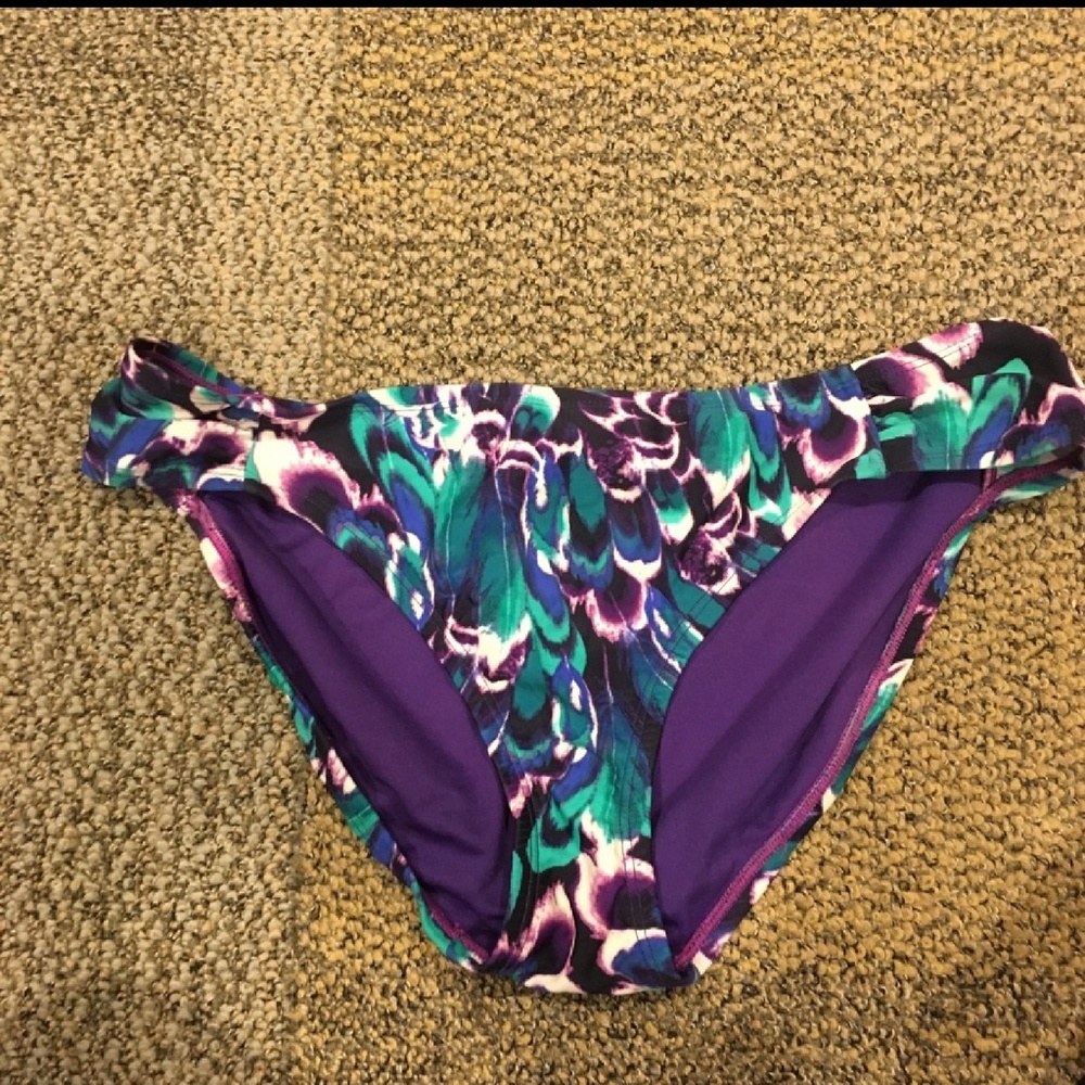 Converse size Medium bikini bottoms